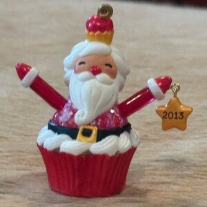 Santa Cupcake Ornament 2013